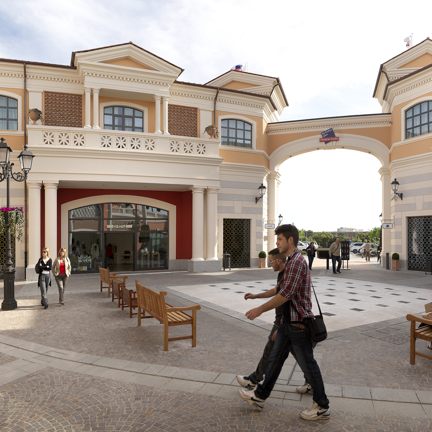 Designer Outlet Center Castel Romano, Rome