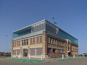 Foto van MRCC in Oostende, het Maritiem Reddings- en Coördinatiecentrum.
