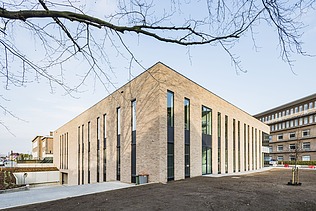 Foto van het nieuw medisch centrum AZ Vesalius in Bilzen.