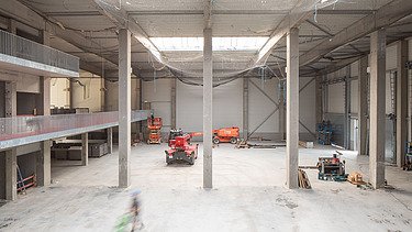 Foto van het magazijn in het nieuwe Elia Service Center in Kruisem.