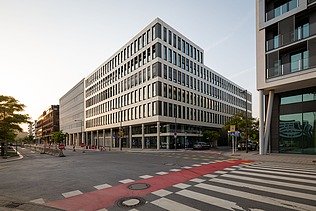 Photo de la façade de Moiré - SQ27 à Belval, Luxembourg.