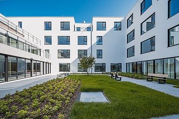 Patio WZC Kimpenhof Oudsbergen Foto van de patio van het nieuwe WZC Kimpenhof Oudsbergen