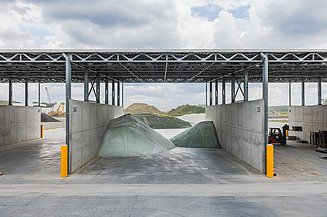 Photo of a shed at the new site of GRL Glass Recycling and Logistics in Beringen.
