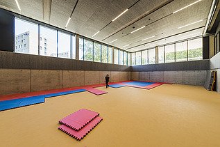 Sports Hall GO! Top Sports School Hasselt Photo of a gym in GO! Top Sports School Hasselt.