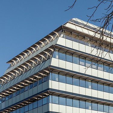 Foto van Crystal Buillding, het gebouw waarin AT60 - WKÖ, de Oostenrijkse Kamer van koophandel gevestigd is in Brussel.