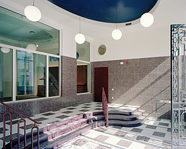 Photo of the entrance hall in the new Antwerp Regional Police Office on Lange Gasthuisstraat in Antwerp. 