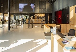 Foto van de foyer van cultureel centrum Cultuurhuis Herbakker in Eeklo.