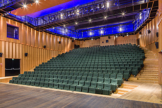 Foto van de theaterzaal van het Leietheater in Deinze.