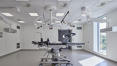  Foto van een nieuwe operatiezaal in ZMK (Ziekenhuis Maas en Kempen) in Maaseik.