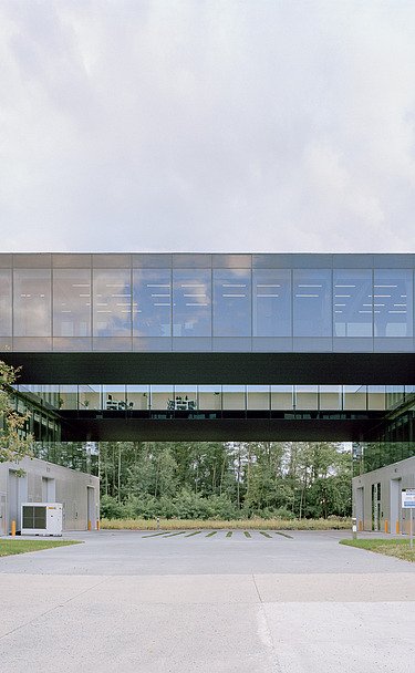 Mo-Thor Genk Foto van Mo-Thor in Thor Park Genk, een multifunctioneel gebouw bestaande uit productievloer, labo- en testruimtes en kantoorruimtes.