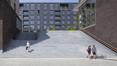 Photo de détail du Quartier Bleu sur le Kanaalkom à Hasselt, un projet de développement multifonctionnel à grande échelle.