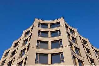 Foto van een detail van Londen-residentie van Cadix A5, een grootschalig wooncomplex aan de Kattendijkdok in Antwerpen.