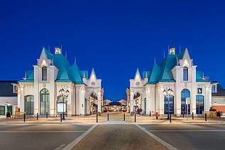 Photo d'une place au Designer Outlet Center de Vancouver (Canada).