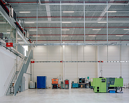 Production floor Mo-Thor Genk Photo of a production floor at Mo-Thor in Thor Park Genk, a multi-purpose building consisting of production floor, lab and test areas and office spaces.