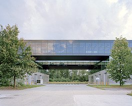 Foto van Mo-Thor in Thor Park Genk, een multifunctioneel gebouw bestaande uit productievloer, labo- en testruimtes en kantoorruimtes.