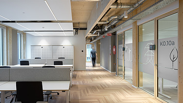 Interieurfoto in het kantoorgebouw van het nieuwe service center voor Elia in Kruisem.