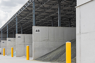 Hangar GRL Glass Recycling and Logistics Beringen Photo of a hangar at the new GRL Glass Recycling and Logistics site in Beringen.