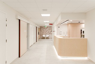 Welcoming midwife quarter Sint-Franciscus Hospital Heusden-Zolder Photo of the reception in the renovated maternity ward at Sint-Franciscus Hospital in Heusden-Zolder.