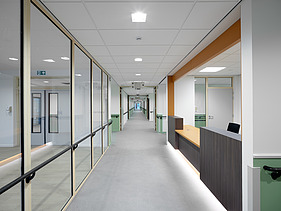 Foto van een gang in het nieuwe woonzorgcentrum WZC Christine in Ekeren