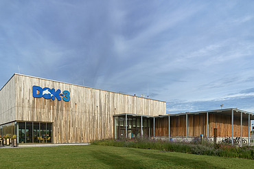 Photo de l'extérieur de la piscine intercommunale Dok 3 à Aartselaar.