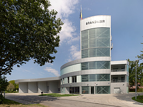 Photo of the new fire station in Lokeren with the exercise tower.