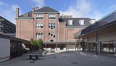 Playground Campus Cadix Antwerp Photo of the playground of the Van Averbeke building of Campus Cadix in Antwerp.