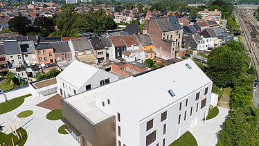 Luchtfoto van De Gendarmerie, een multifunctioneel sociaal buurtcentrum in Aalst.