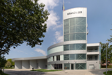 Photo of the new fire station in Lokeren with the exercise tower.