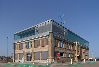 Foto van MRCC in Oostende, het Maritiem Reddings- en Coördinatiecentrum.