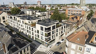 Dronefoto van Nieuwland, een residentieel complex in Gent.