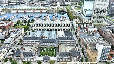 Dronefoto van Campus Cadix in Antwerpen.