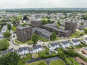 Dronefoto van de nieuwe sociale woonwijk Paspoel Anders in Tongeren.