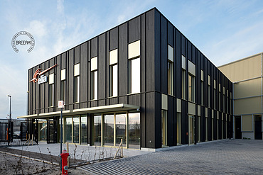 Foto van de gevel van het Elia Service Center in Kruisem